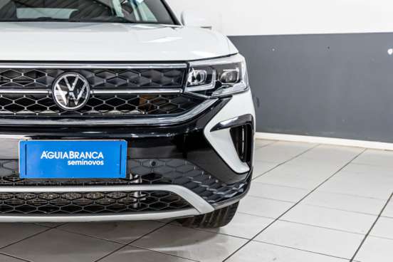 VOLKSWAGEN-TAOS-2023