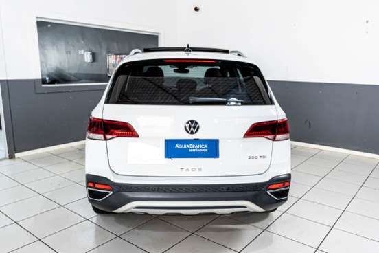 VOLKSWAGEN-TAOS-2023