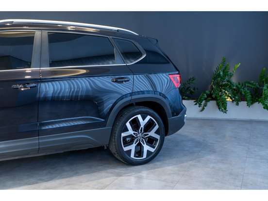 VOLKSWAGEN-TAOS-1.4 250 TSI TOTAL FLEX HIGHLINE AUTOMÁTICO VOLKSWAGEN-TAOS-2023