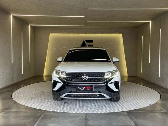 VOLKSWAGEN-TAOS-2025