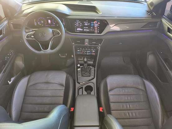 VOLKSWAGEN-TAOS-2024