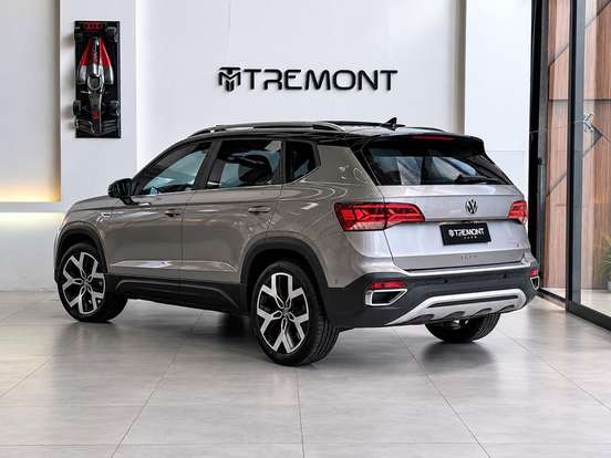VOLKSWAGEN-TAOS-2024
