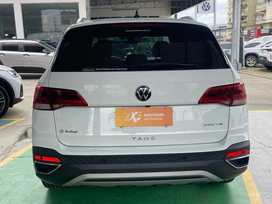 VOLKSWAGEN-TAOS-2024