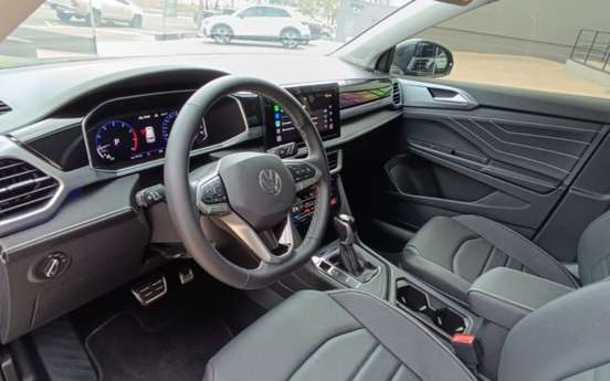 VOLKSWAGEN-TAOS-2026