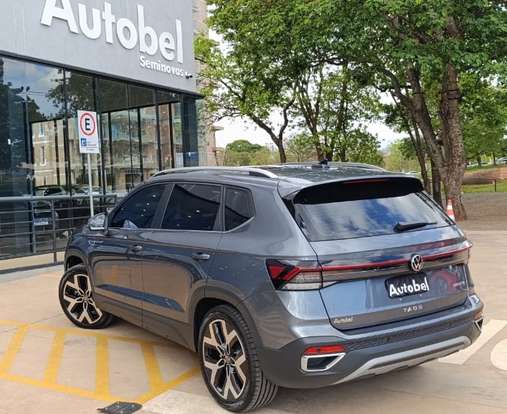 VOLKSWAGEN-TAOS-2026