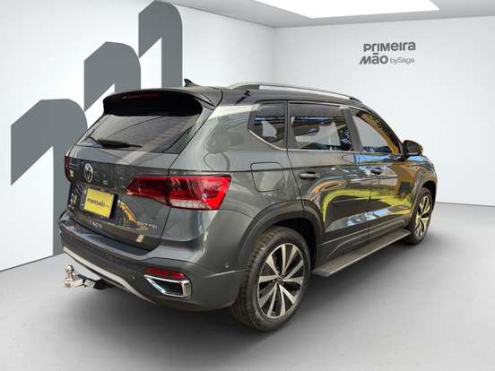 VOLKSWAGEN-TAOS-2023