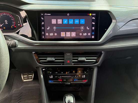 VOLKSWAGEN-TAOS-2023