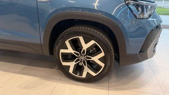 VOLKSWAGEN-TAOS-2026