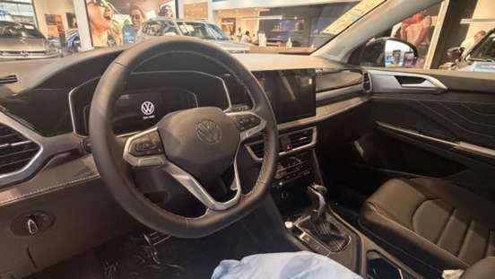 VOLKSWAGEN-TAOS-2026