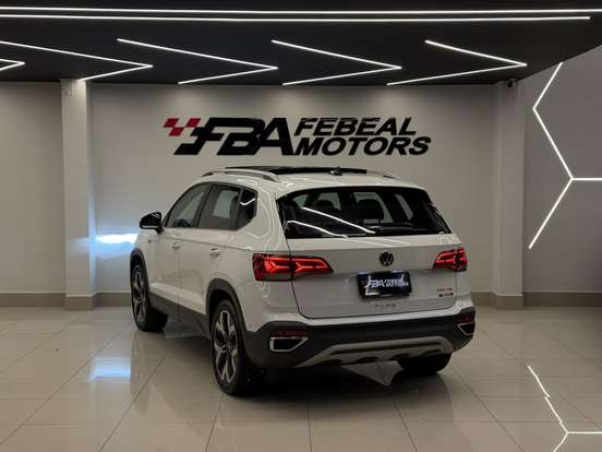 VOLKSWAGEN-TAOS-2024