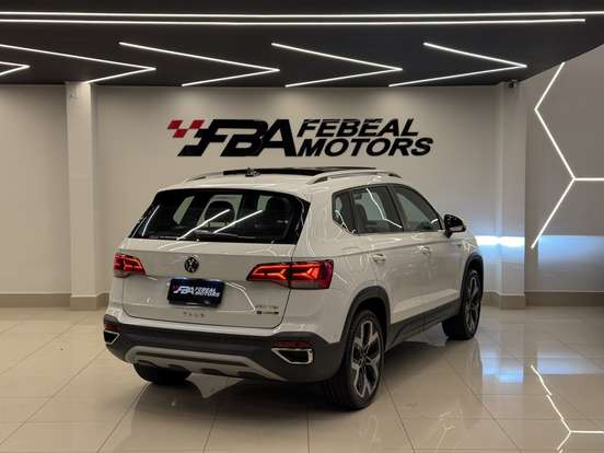 VOLKSWAGEN-TAOS-2024