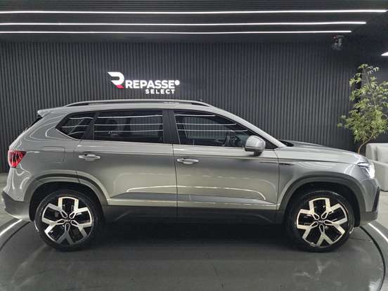 VOLKSWAGEN-TAOS-2024
