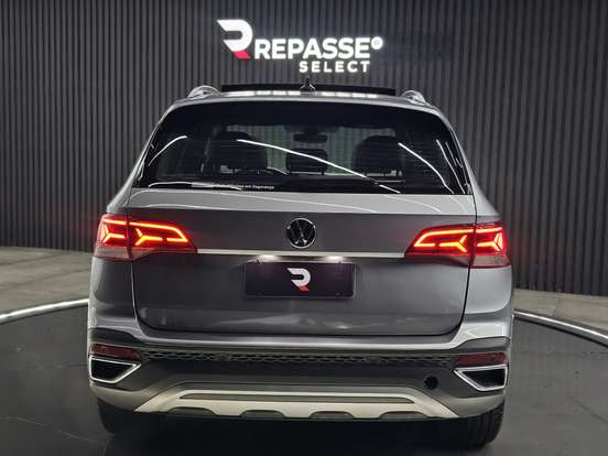 VOLKSWAGEN-TAOS-2024