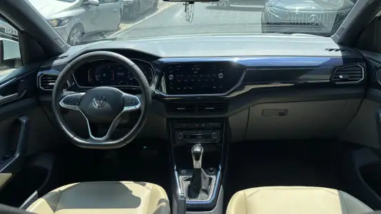 VOLKSWAGEN-T-CROSS-2021