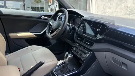 VOLKSWAGEN-T-CROSS-2021