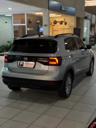 VOLKSWAGEN-T-CROSS-2020