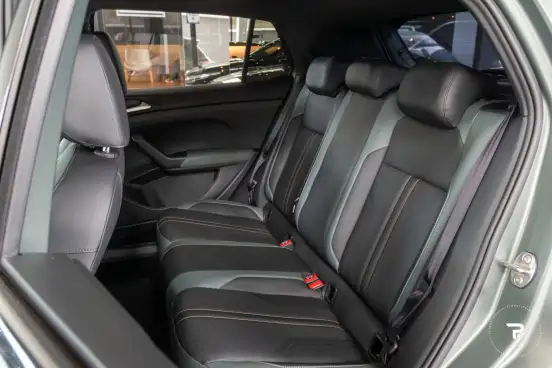 VOLKSWAGEN-T-CROSS-2025