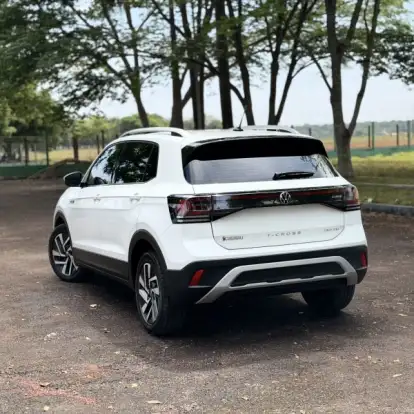 VOLKSWAGEN-T-CROSS-2025