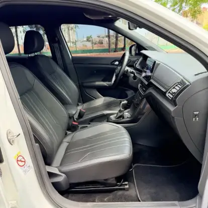 VOLKSWAGEN-T-CROSS-2025
