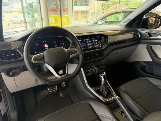 VOLKSWAGEN-T-CROSS-2024