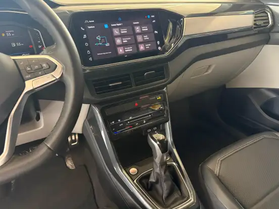 VOLKSWAGEN-T-CROSS-2024