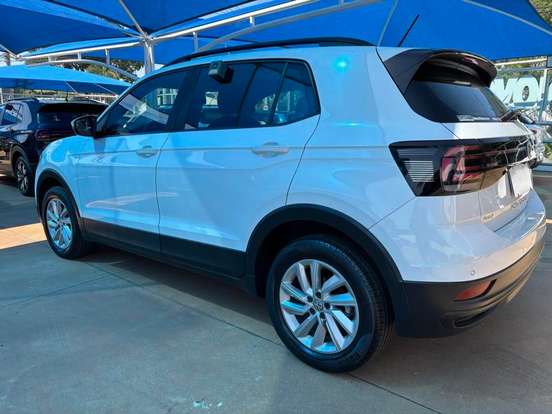VOLKSWAGEN-T-CROSS-2020