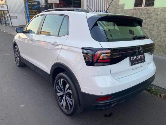 VOLKSWAGEN-T-CROSS-2024