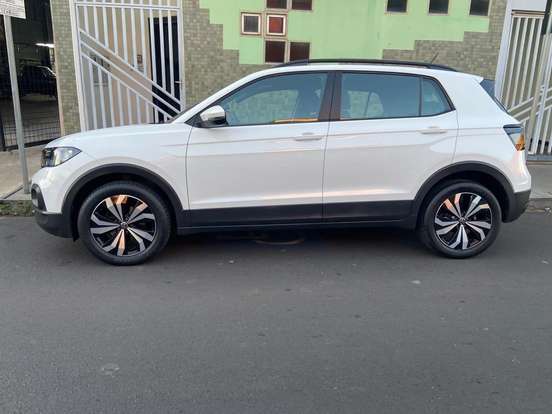 VOLKSWAGEN-T-CROSS-2024