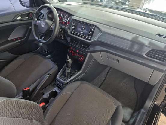 VOLKSWAGEN-T-CROSS-2023