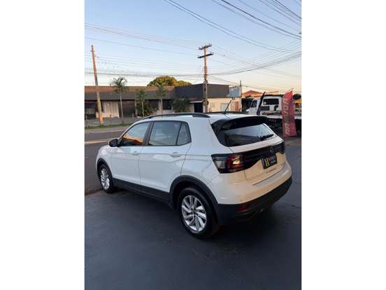 VOLKSWAGEN-T-CROSS-2024