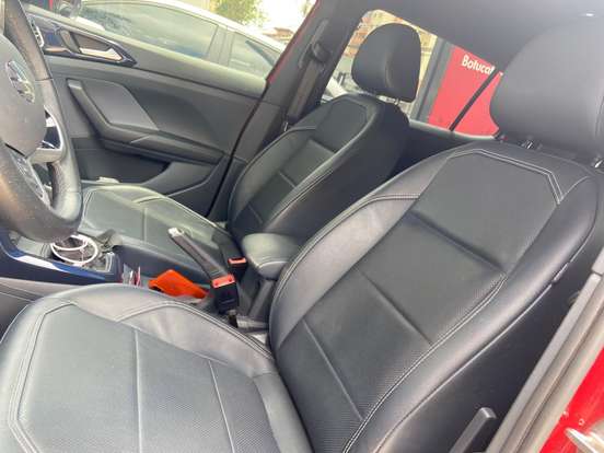 VOLKSWAGEN-T-CROSS-2022