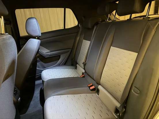 VOLKSWAGEN-T-CROSS-2024