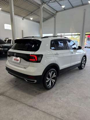 VOLKSWAGEN-T-CROSS-2020