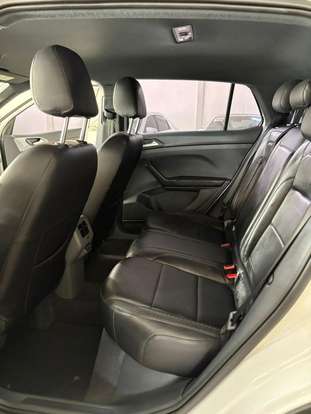 VOLKSWAGEN-T-CROSS-2020