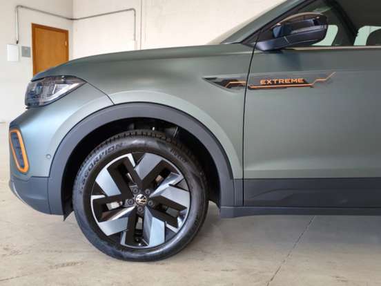 VOLKSWAGEN-T-CROSS-2025