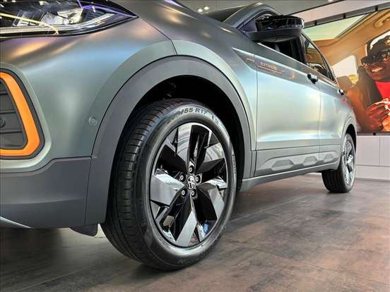 VOLKSWAGEN-T-CROSS-2025