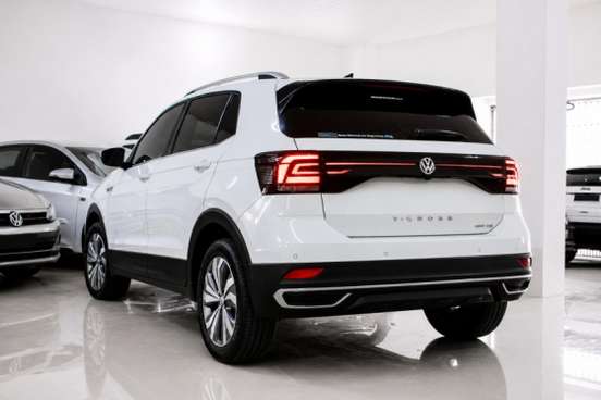 VOLKSWAGEN-T-CROSS-2019