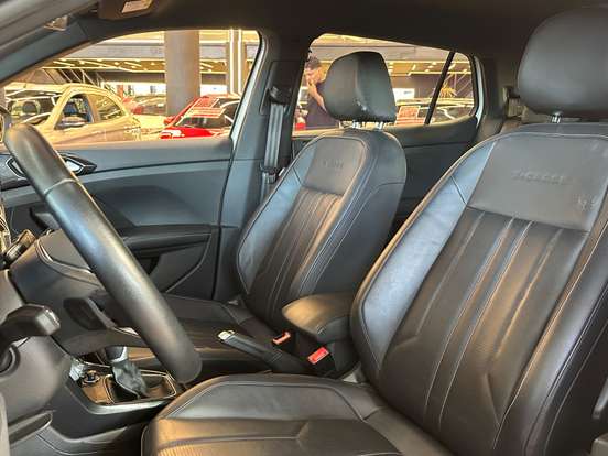VOLKSWAGEN-T-CROSS-2024