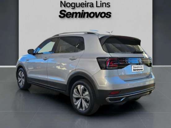 VOLKSWAGEN-T-CROSS-2019