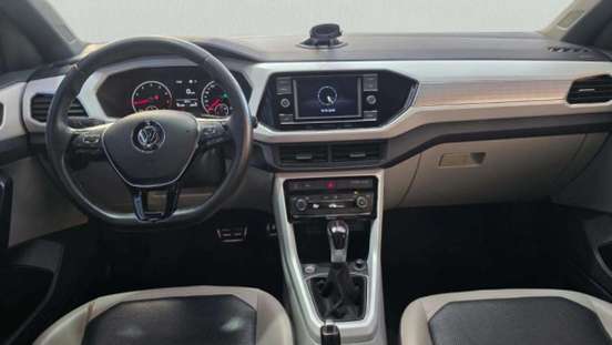 VOLKSWAGEN-T-CROSS-2019
