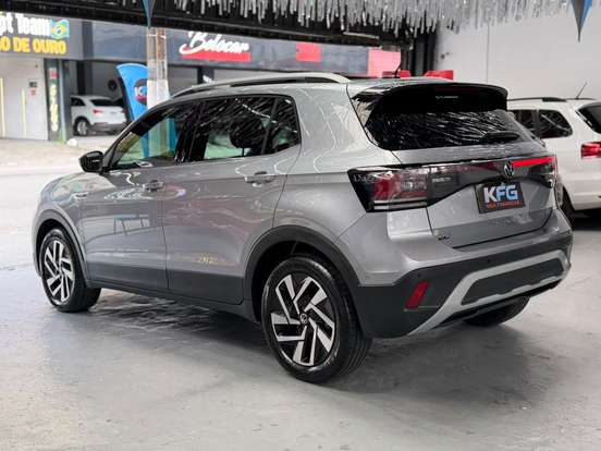 VOLKSWAGEN-T-CROSS-2025
