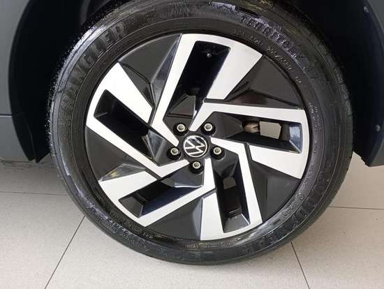VOLKSWAGEN-T-CROSS-2024