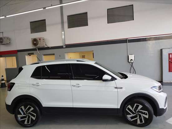 VOLKSWAGEN-T-CROSS-2025