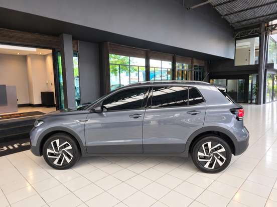 VOLKSWAGEN-T-CROSS-1.4 250 TSI TOTAL FLEX HIGHLINE AUTOMÁTICO VOLKSWAGEN-T-CROSS-2025