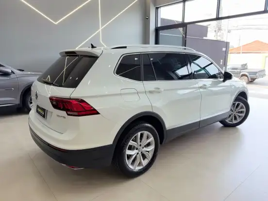 VOLKSWAGEN-TIGUAN-1.4 250 TSI TOTAL FLEX ALLSPACE COMFORTLINE TIPTRONIC VOLKSWAGEN-TIGUAN-2019