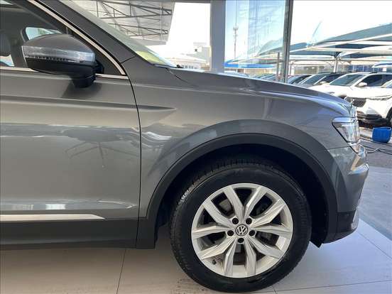 VOLKSWAGEN-TIGUAN-2019