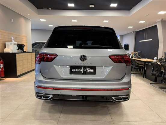 VOLKSWAGEN-TIGUAN-2.0 300 TSI GASOLINA ALLSPACE R-LINE AUTOMÁTICO VOLKSWAGEN-TIGUAN-2024