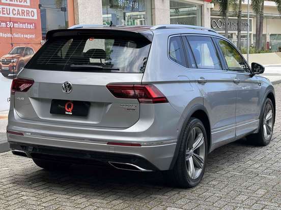 VOLKSWAGEN-TIGUAN-2021