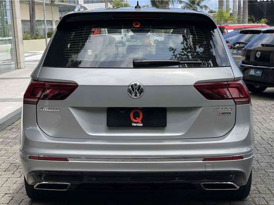 VOLKSWAGEN-TIGUAN-2021