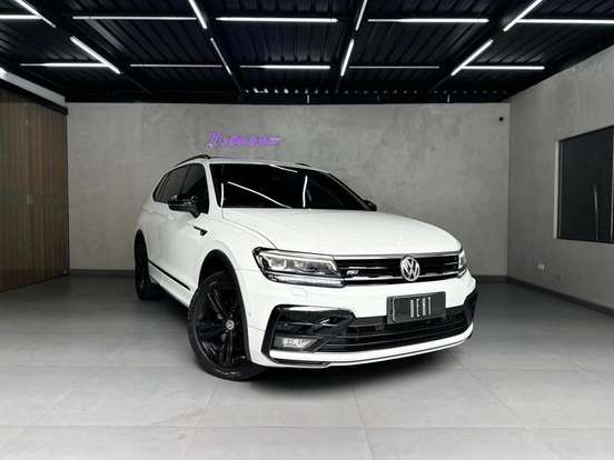 VOLKSWAGEN-TIGUAN-2021